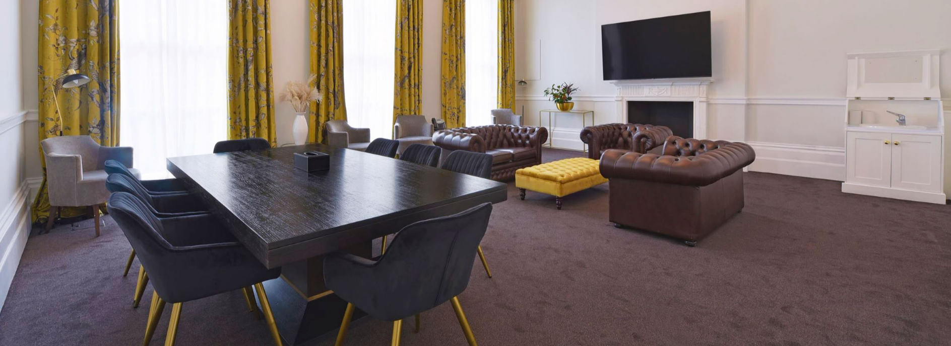 Assessment and meeting room at 10 Harley Street