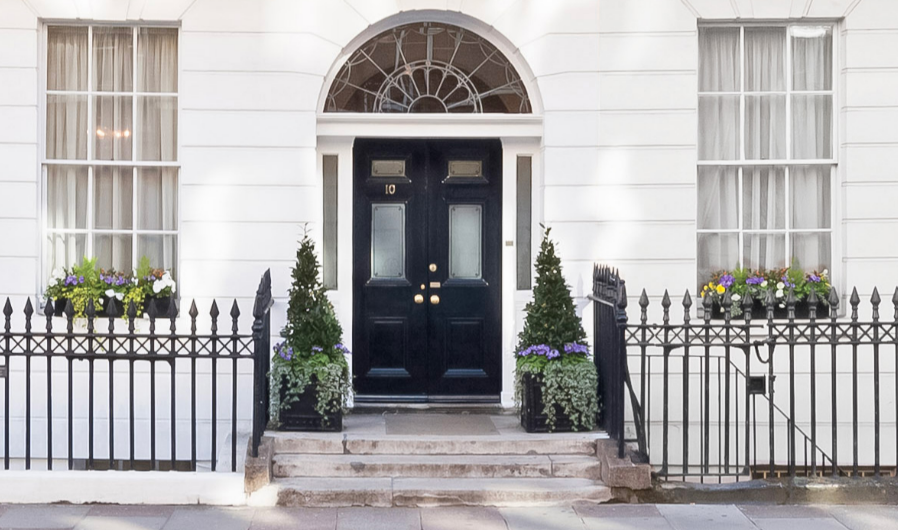 The entrance to ClariDay's flagship clinic at 10 Harley Street, London